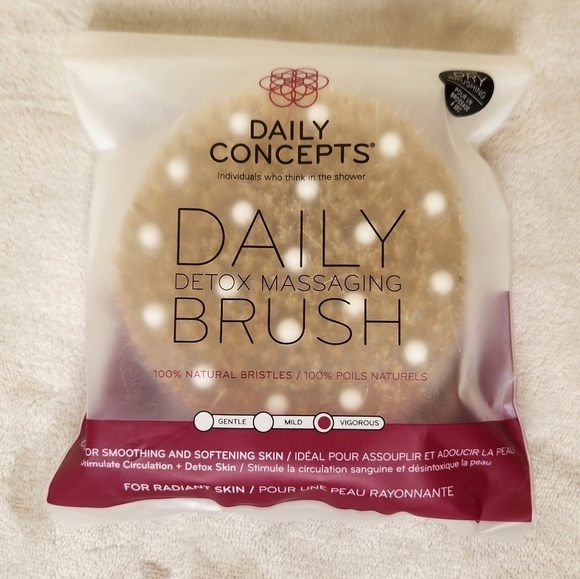 Daily Concepts Bath Towel Wrap and Body Brush Bundle - Picture 3 of 13